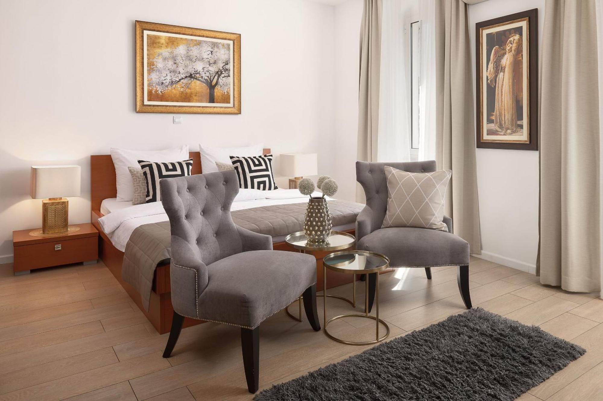 Apartments Studios 81 Спліт Екстер'єр фото