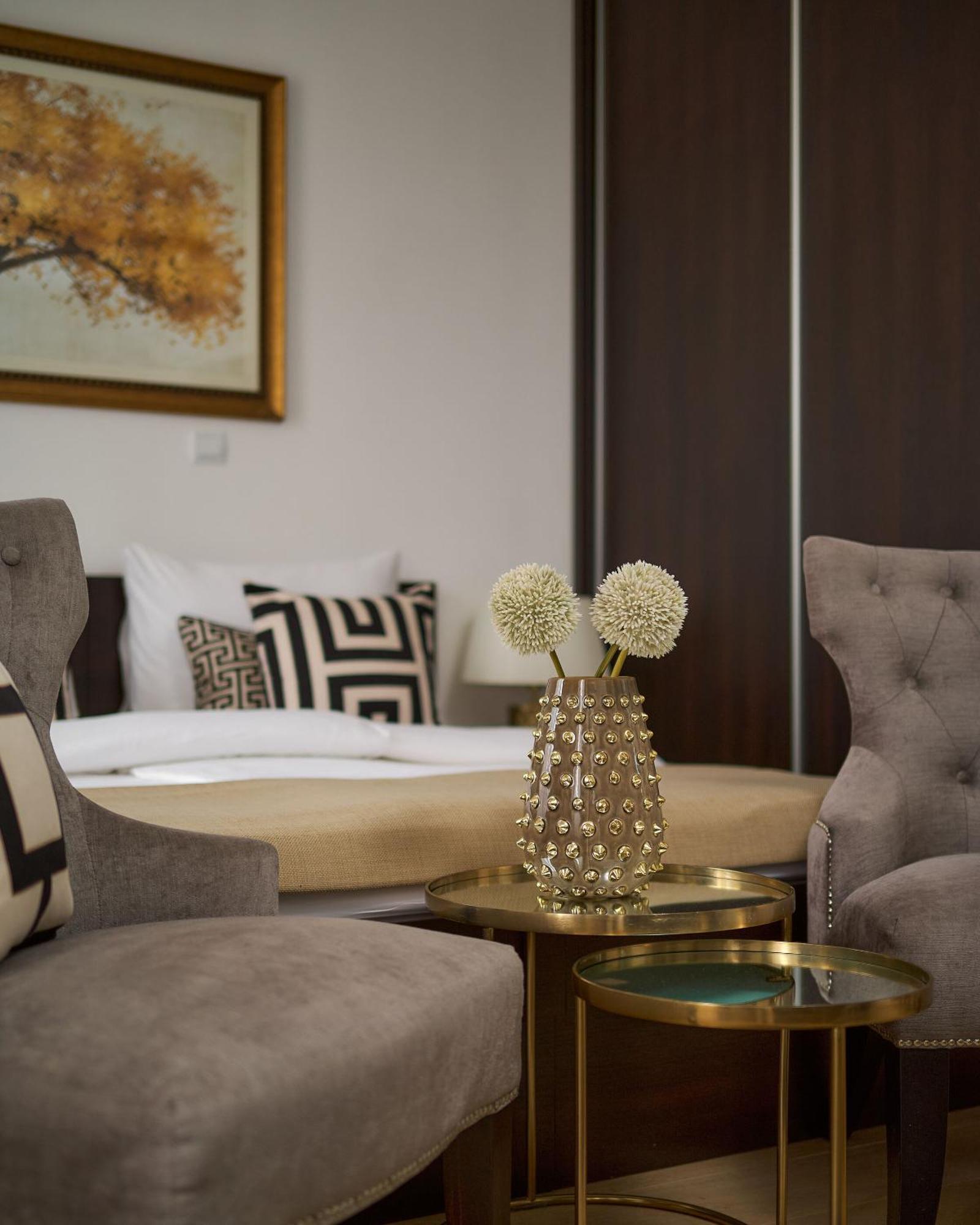 Apartments Studios 81 Спліт Екстер'єр фото